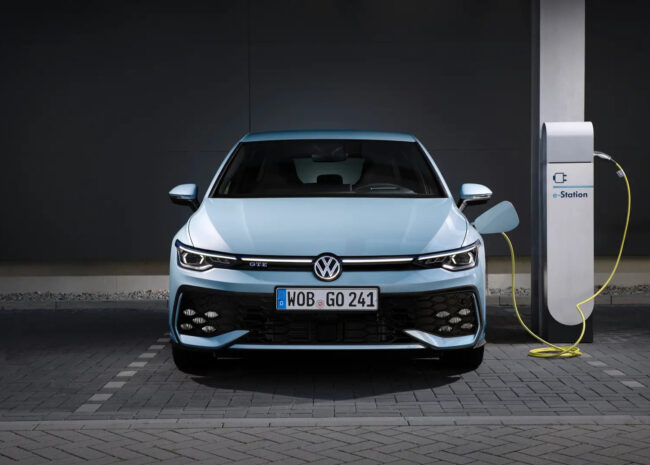 Volkswagen Golf GTE (2024) | photo: Volkswagen